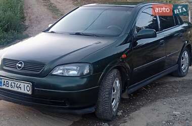 Седан Opel Astra 2002 в Первомайске