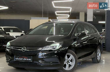 Универсал Opel Astra 2016 в Николаеве