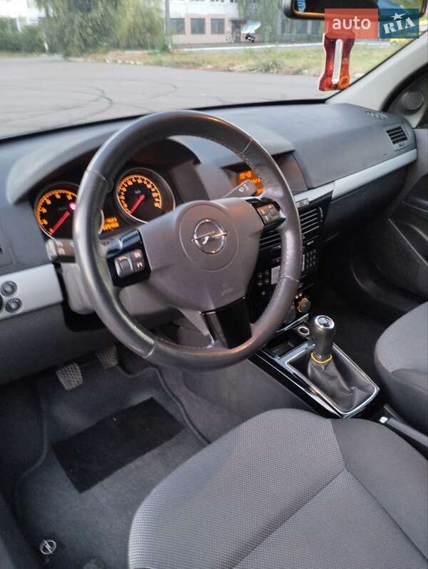 Универсал Opel Astra 2010 в Белой Церкви