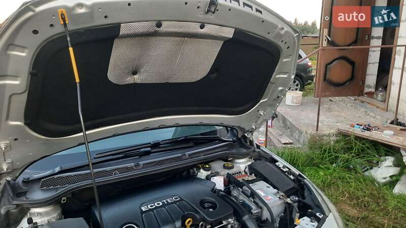 Универсал Opel Astra 2015 в Житомире фото 15 Универсал Opel Astra 2015 в Житомире