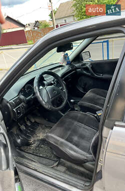 Седан Opel Astra 1993 в 