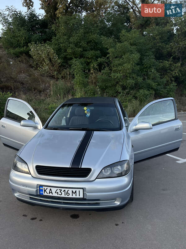 Хэтчбек Opel Astra 2002 в Киеве