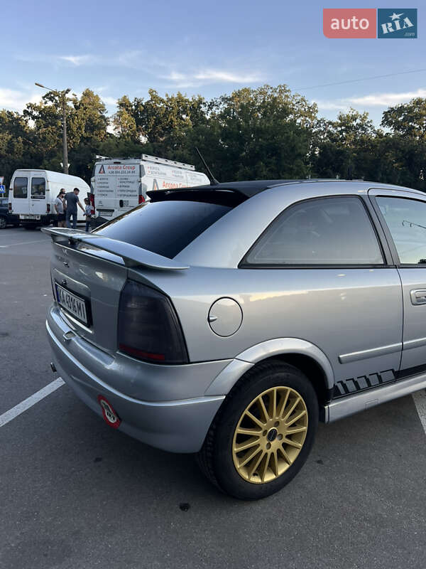 Хэтчбек Opel Astra 2002 в Киеве