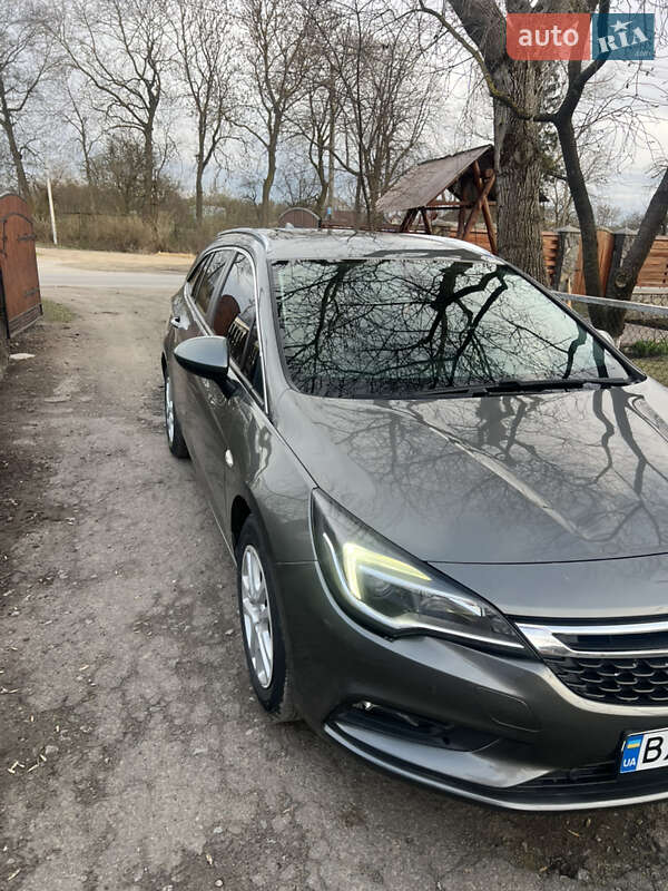 Универсал Opel Astra 2016 в Белогорье