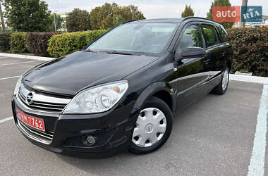 Универсал Opel Astra 2008 в Полтаве