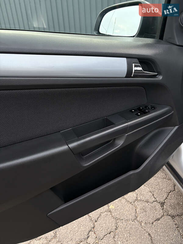 Хетчбек Opel Astra 2006 в Полтаві фото 24 Хетчбек Opel Astra 2006 в Полтаві