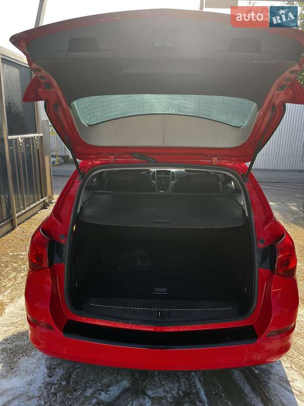 Универсал Opel Astra 2011 в Коломые