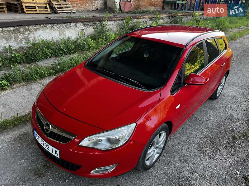 Универсал Opel Astra 2011 в Коломые