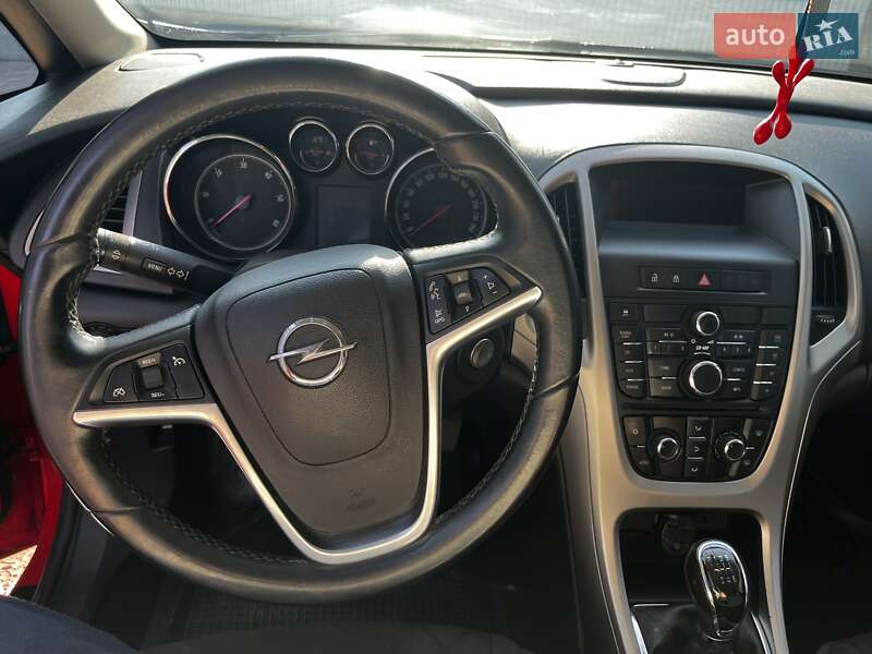 Универсал Opel Astra 2011 в Коломые
