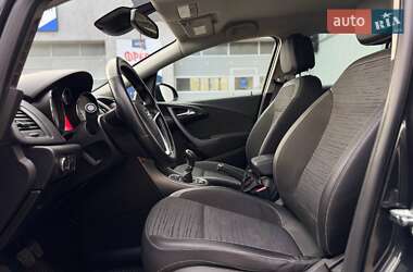 Универсал Opel Astra 2015 в Луцке