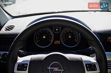 Универсал Opel Astra 2006 в 