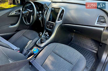 Универсал Opel Astra 2014 в 