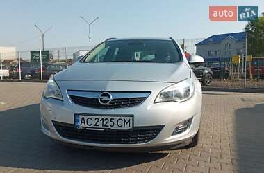 Универсал Opel Astra 2011 в 