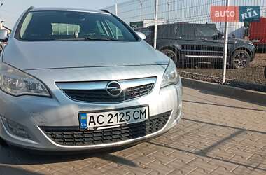 Универсал Opel Astra 2011 в 