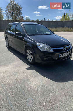 Универсал Opel Astra 2008 в Песковке
