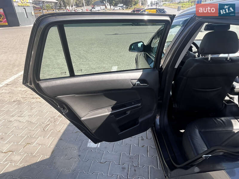 Универсал Opel Astra 2010 в Каменец-Подольском