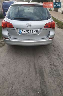Универсал Opel Astra 2011 в 