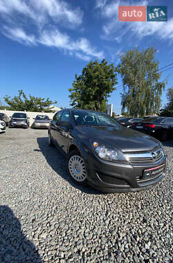 Хетчбек Opel Astra 2009 в 