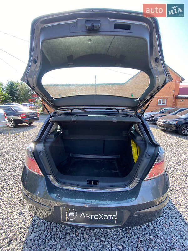Хэтчбек Opel Astra 2009 в Дергачах