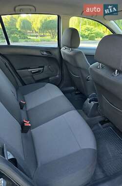 Хэтчбек Opel Astra 2012 в 