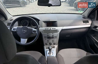 Универсал Opel Astra 2009 в 