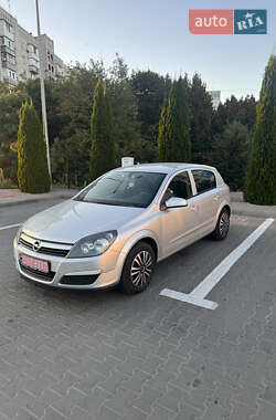 Хетчбек Opel Astra 2005 в Житомирі