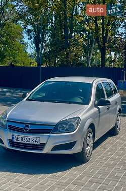 Универсал Opel Astra 2010 в Новомосковске