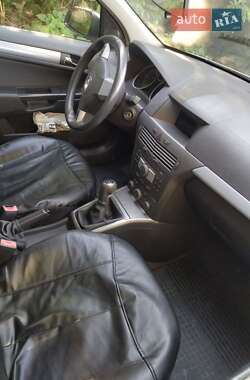 Универсал Opel Astra 2005 в 