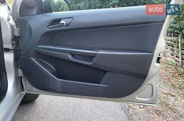 Универсал Opel Astra 2010 в 