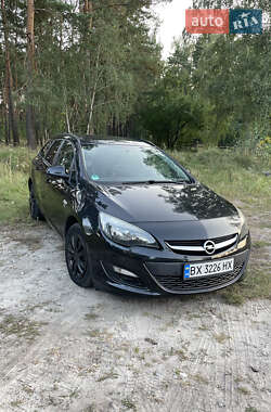 Универсал Opel Astra 2012 в 