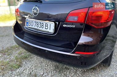 Универсал Opel Astra 2012 в 