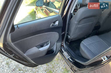 Универсал Opel Astra 2012 в 