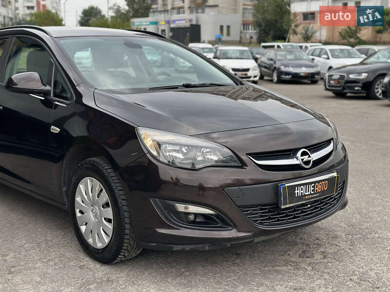 Универсал Opel Astra 2014 в Шептицькому
