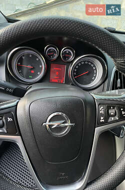 Хэтчбек Opel Astra 2010 в 