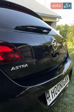 Хэтчбек Opel Astra 2010 в 