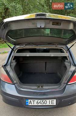 Хэтчбек Opel Astra 2006 в 