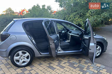 Хэтчбек Opel Astra 2007 в Одессе