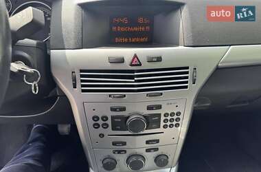 Универсал Opel Astra 2009 в 