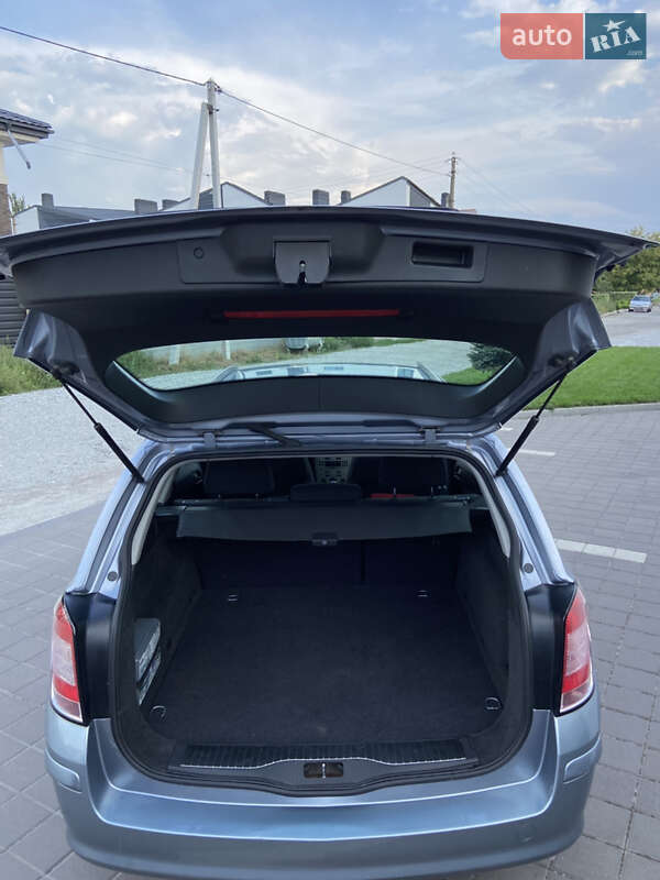 Универсал Opel Astra 2008 в Белой Церкви