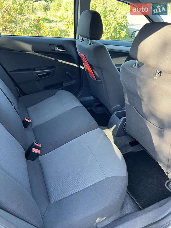 Универсал Opel Astra 2006 в Белой Церкви