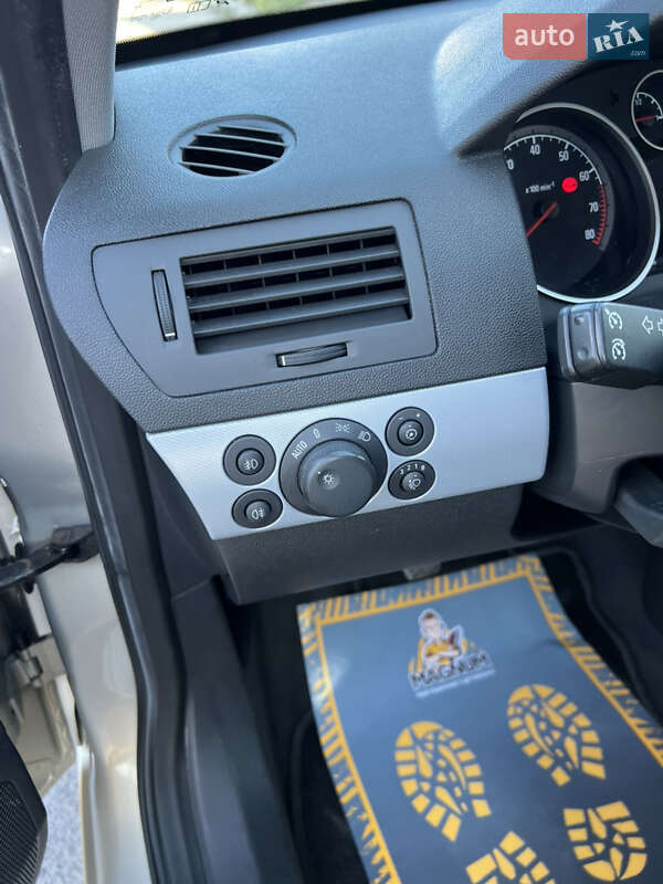 Универсал Opel Astra 2006 в Белой Церкви