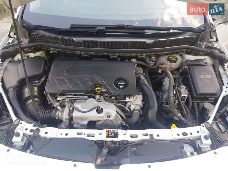 Универсал Opel Astra 2018 в Золочеве