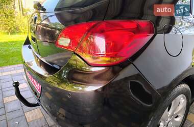 Хетчбек Opel Astra 2013 в 
