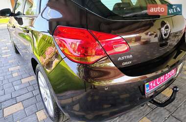 Хетчбек Opel Astra 2013 в 