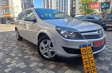 Универсал Opel Astra 2010 в Ивано-Франковске