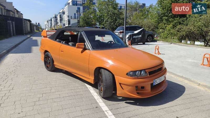 Кабриолет Opel Astra 1993 в Львове