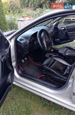 Хэтчбек Opel Astra 2000 в 
