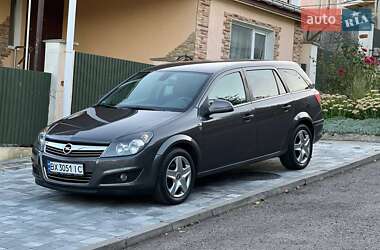 Універсал Opel Astra 2010 в Хмельницькому