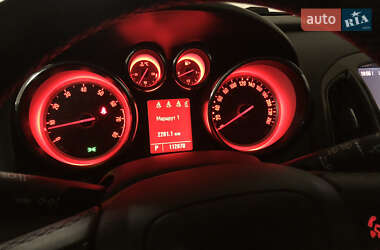Хэтчбек Opel Astra 2011 в 