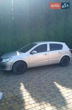 Хэтчбек Opel Astra 2007 в 